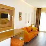 Zest Exclusive & Ξενοδοχείο Ortakent