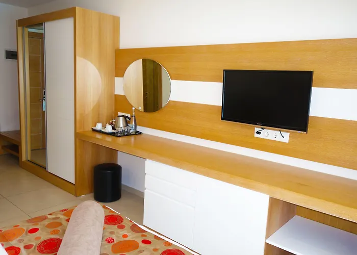 Zest Exclusive & Hotel 3*