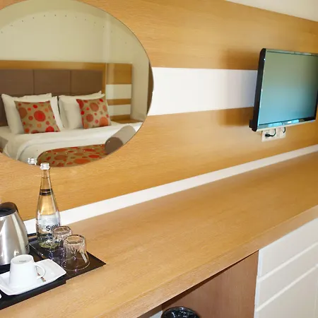 מלון Zest Exclusive & 3*