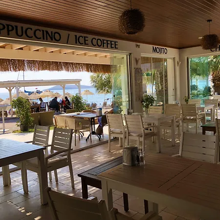 מלון Zest Exclusive & 3*