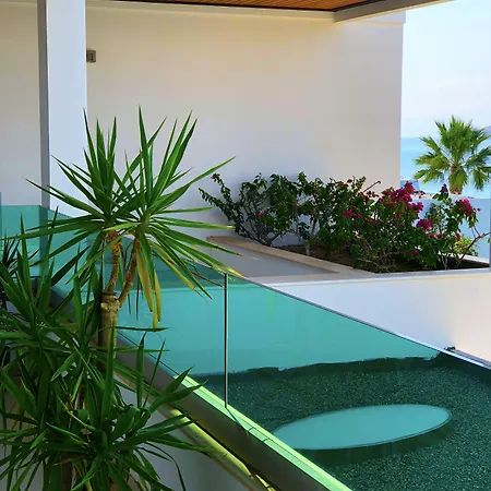 מלון Zest Exclusive & 3*