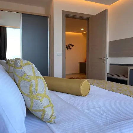 מלון Zest Exclusive & אורטקנט